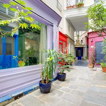 Bluestay 303 - Superb In